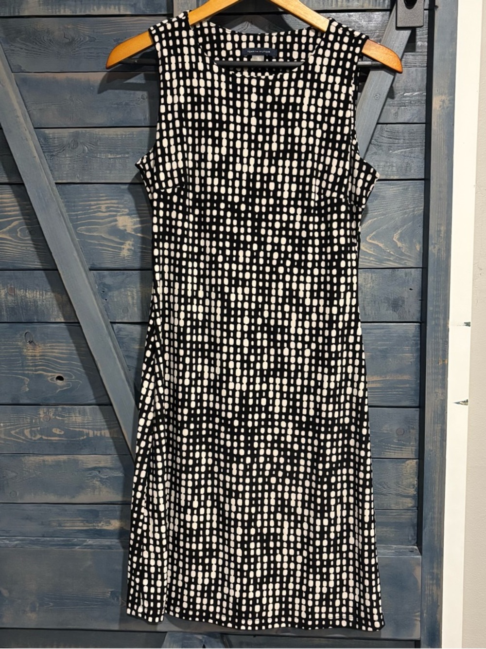 Tommy Hilfiger Black & White Sleeveless Midi Dress Size 2